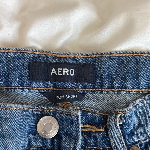 Women’s soft jean shorts - Picture 2 of 3